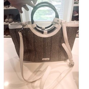Nine West straw tote handbag crossbody black & white CUTE great condition L@@K